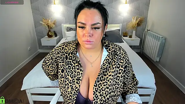 adele crown online show from 26, 2, 2026