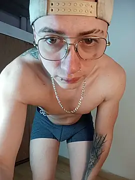 Snapshot of Emmanuel_Lust chatting on 19, 2, 2026 Emmanuel Lust online show from 19, 2, 2026