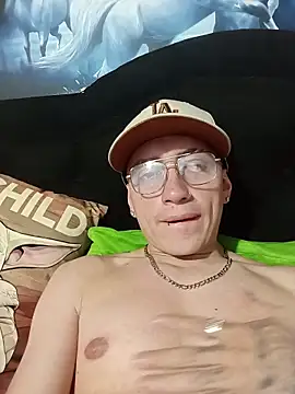 Snapshot of Emmanuel_Lust chatting on 11, 2, 2026 Emmanuel Lust online show from 11, 2, 2026