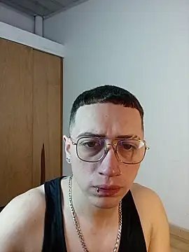 Snapshot of Emmanuel_Lust chatting on 9, 2, 2026 Emmanuel Lust online show from 9, 2, 2026