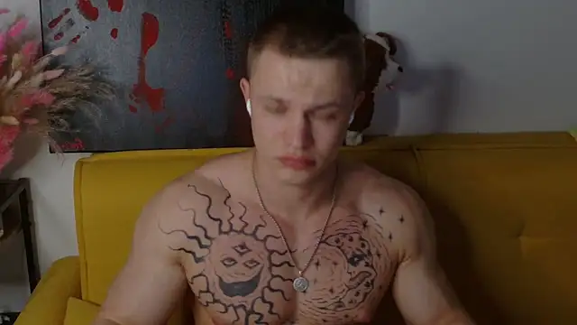 SterlingNoir online show from 13, 4, 2026