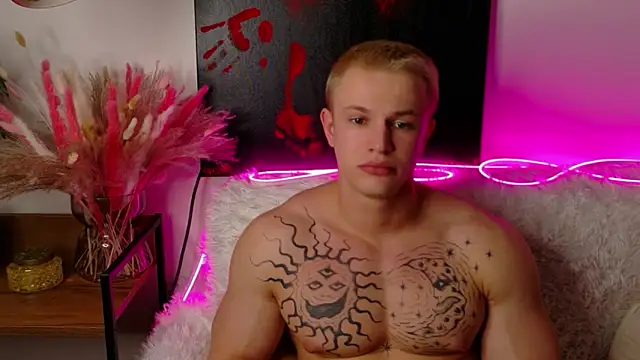 SterlingNoir online show from 9, 2, 2026