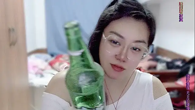 Snapshot of yingying1222 chatting on 23, 4, 2026 yingying1222 online show from 23, 4, 2026
