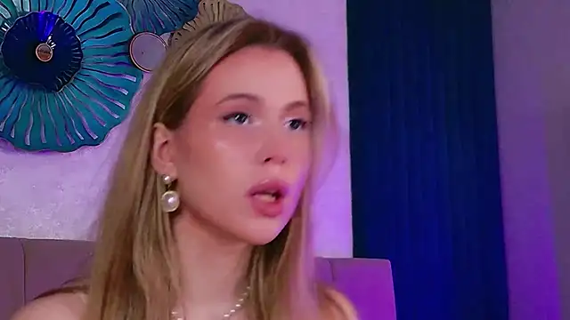 Snapshot of Beckie_White chatting on 26, 2, 2026 Beckie White online show from 26, 2, 2026