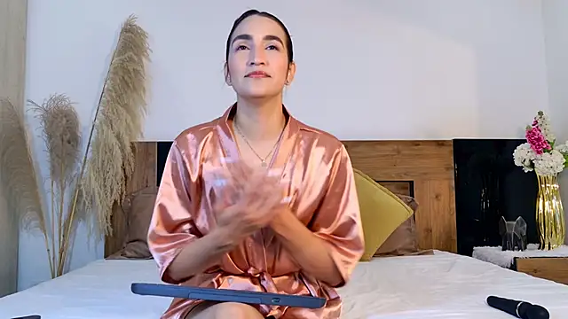 Snapshot of MaraGrief_ chatting on 23, 2, 2026 MaraGrief online show from 23, 2, 2026