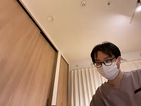 shizuku-kun211 online show from 15, 4, 2026