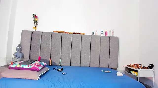 Snapshot of Giselle_James chatting on 2, 3, 2026 Giselle James online show from 2, 3, 2026