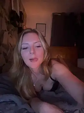 Snapshot of FlissBelle chatting on 5, 2, 2026 FlissBelle online show from 5, 2, 2026