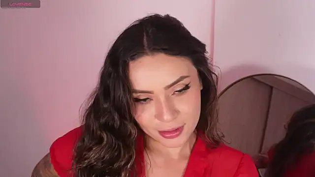 lara bombshell  online show from 11, 4, 2026