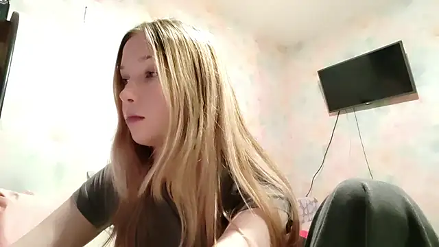 TiaBIanks online show from 6, 3, 2026