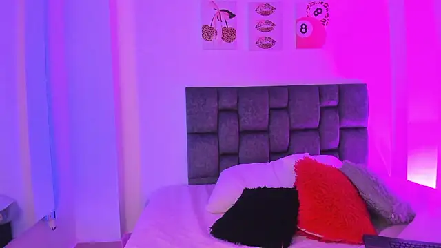 Madison Rosee online show from 4, 3, 2026