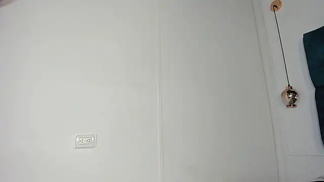 venezolana  caro online show from 4, 3, 2026