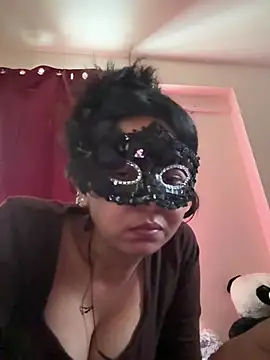 raavigirl online show from 25, 4, 2026