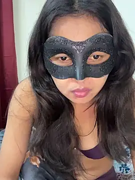 raavigirl online show from 11, 4, 2026