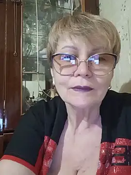 Snapshot of SophieBurns chatting on 8, 7, 2026 SophieBurns online show from 8, 7, 2026