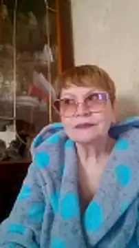 SophieBurns online show from 10, 4, 2026