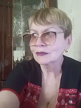 Snapshot of SophieBurns chatting on 12, 6, 2026 SophieBurns online show from 12, 6, 2026