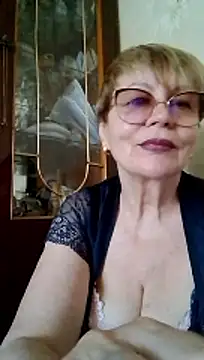 Snapshot of SophieBurns chatting on 9, 7, 2026 SophieBurns online show from 9, 7, 2026