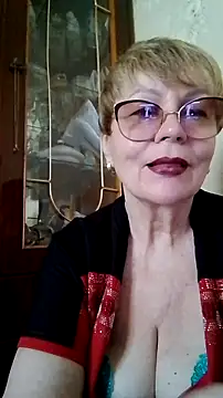 Snapshot of SophieBurns chatting on 10, 7, 2026 SophieBurns online show from 10, 7, 2026