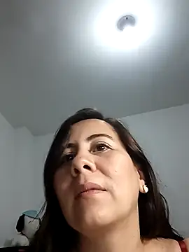 Sophie Tyler online show from 28, 4, 2026