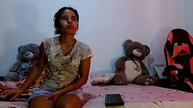 karolsweetvagi online show from 18, 3, 2026