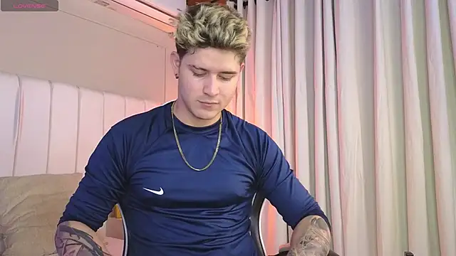 Snapshot of rayan_linxx chatting on 12, 2, 2026 rayan linxx online show from 12, 2, 2026