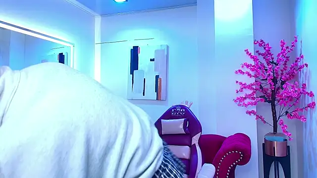 Alanna  scott online show from 15, 4, 2026