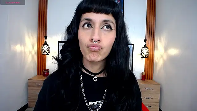 FRANCESCA LOVE  online show from 24, 3, 2026