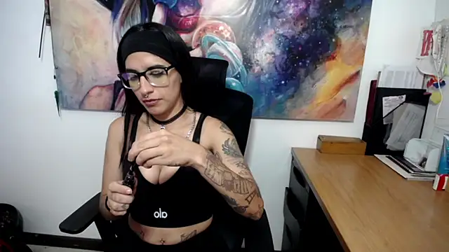 FRANCESCA LOVE  online show from 27, 5, 2026