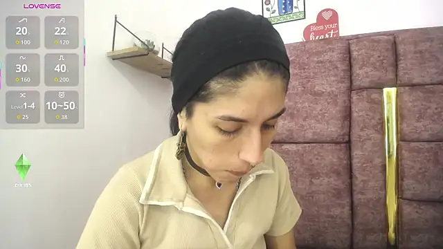 FRANCESCA LOVE  online show from 23, 5, 2026