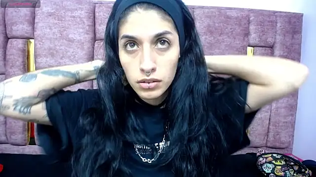 FRANCESCA LOVE  online show from 15, 5, 2026