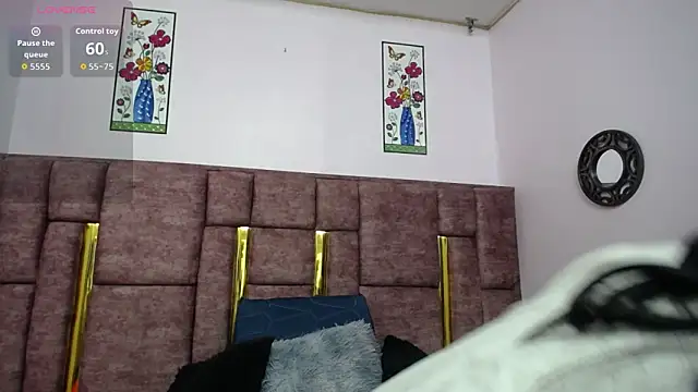 FRANCESCA LOVE  online show from 15, 4, 2026