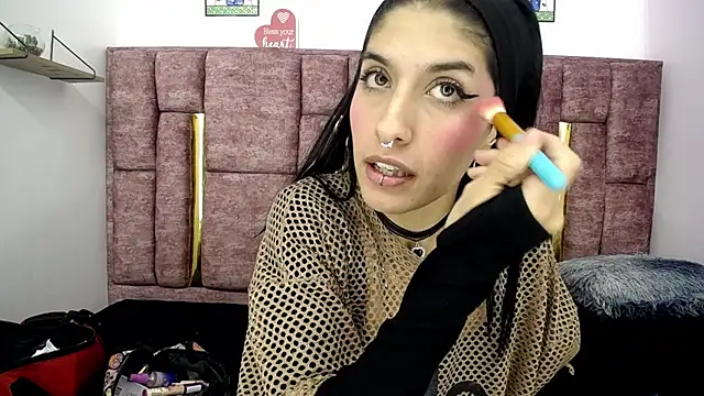 Snapshot of FRANCESCA_LOVE_ chatting on 21, 6, 2026 FRANCESCA LOVE online show from 21, 6, 2026