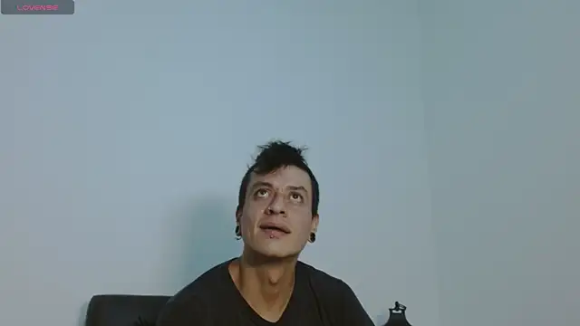 Snapshot of SkinnyDevil12 chatting on 15, 2, 2026 SkinnyDevil12 online show from 15, 2, 2026