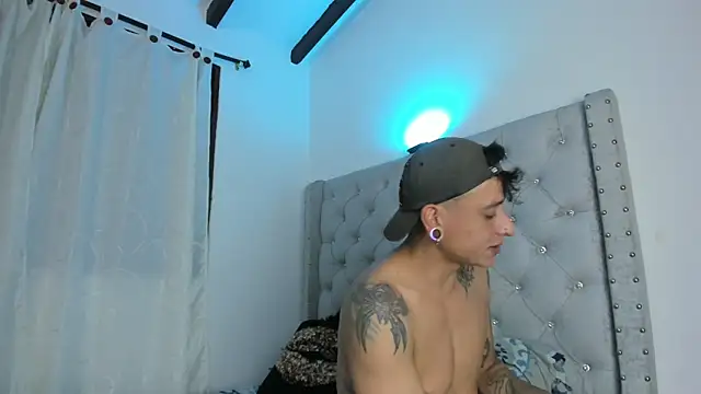 Snapshot of SkinnyDevil12 chatting on 23, 2, 2026 SkinnyDevil12 online show from 23, 2, 2026