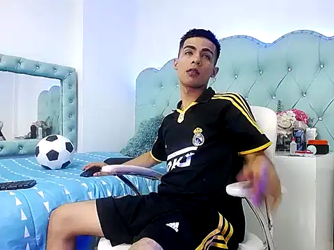 Apolo Richards online show from 3, 3, 2026