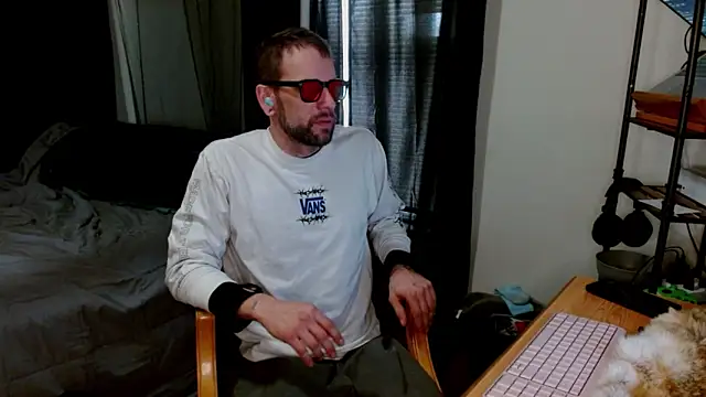 Snapshot of cguffey2284 chatting on 23, 2, 2026 cguffey2284 online show from 23, 2, 2026