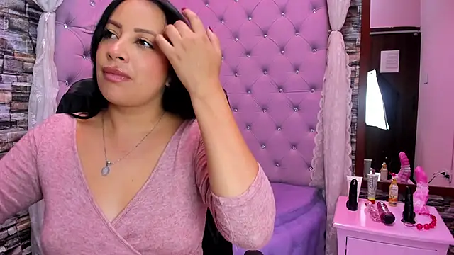 Snapshot of Ashley_Obsession chatting on 4, 5, 2026 Ashley Obsession online show from 4, 5, 2026