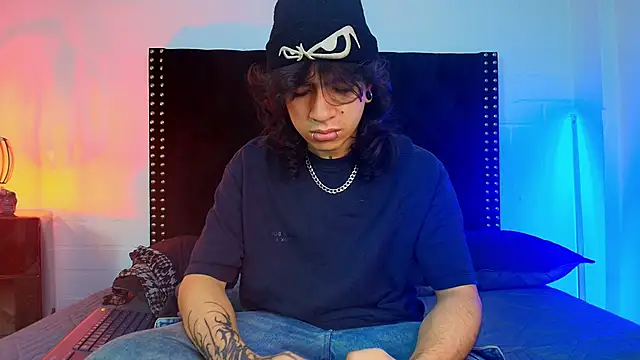 Axell Kussh online show from 21, 2, 2026