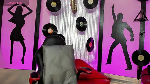 Snapshot of Cristal_and_noha chatting on 1, 3, 2026 Cristal and noha online show from 1, 3, 2026