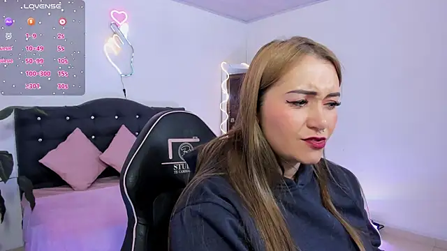 LUNAKITTY TAY online show from 19, 5, 2026