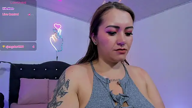 LUNAKITTY TAY online show from 8, 5, 2026