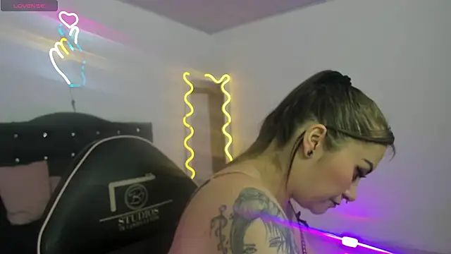 LUNAKITTY TAY online show from 2, 3, 2026