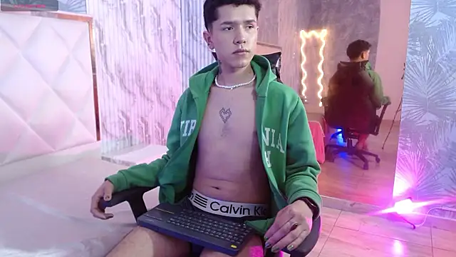 estefan tay online show from 9, 2, 2026