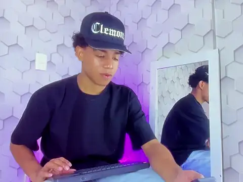 Snapshot of 777_dmz_ chatting on 10, 2, 2026 777 dmz online show from 10, 2, 2026