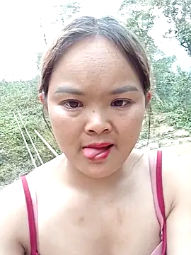 Snapshot of Luminana chatting on 2, 3, 2026 Luminana online show from 2, 3, 2026