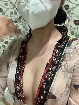 lonely lunae online show from 7, 2, 2026