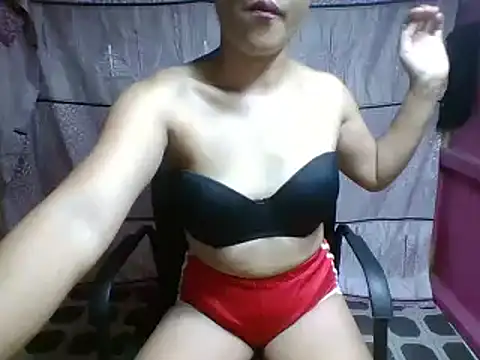 Snapshot of SweetHotBabe18 chatting on 3, 4, 2026 SweetHotBabe18 online show from 3, 4, 2026