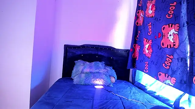 sexy diablaa online show from 4, 4, 2026