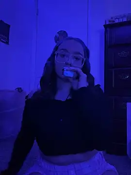 Snapshot of mommynxttie chatting on 27, 2, 2026 mommynxttie online show from 27, 2, 2026